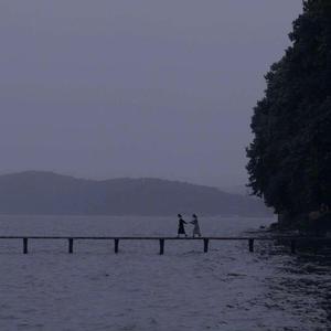 和女友在厨房做爰疯狂
